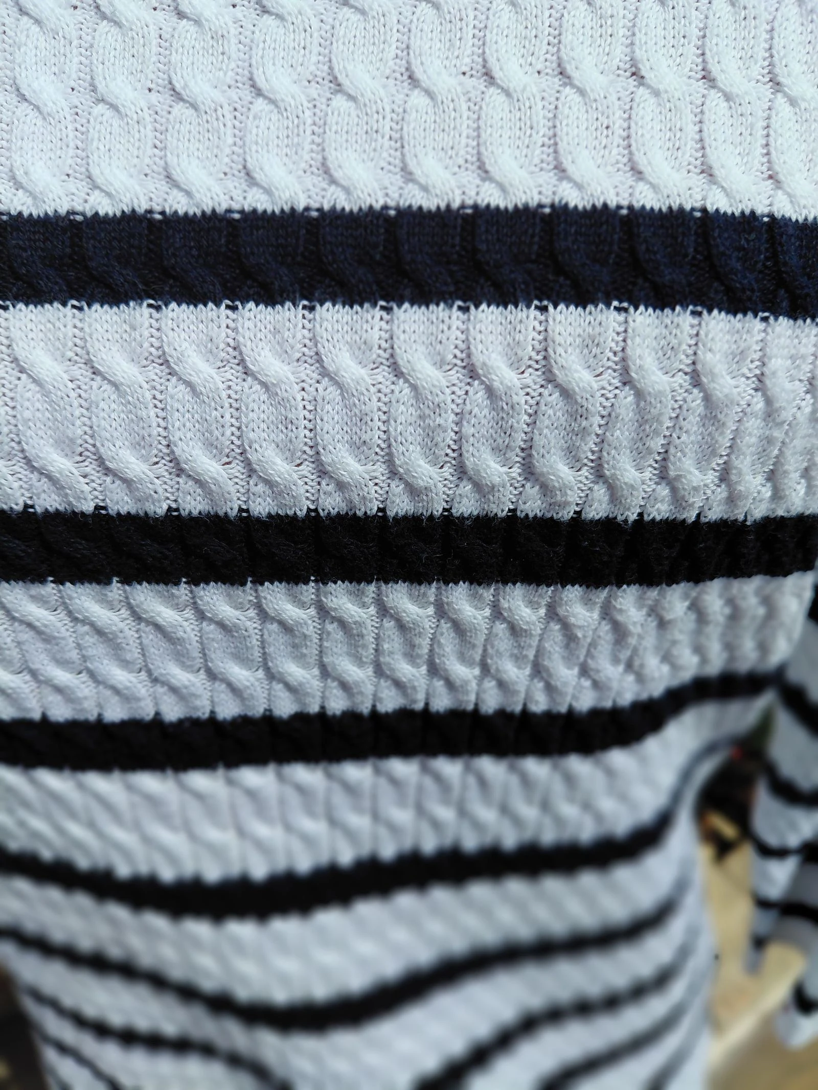 Jersey marino elegante Tommy Hilfiger blanco y negro a rayas - mangas 3/4 - talla XL – photo 2